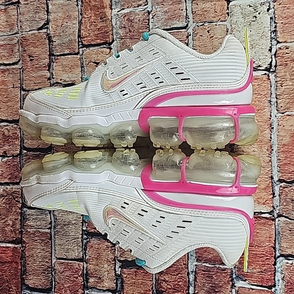 NIKE VAPOR MAX WOMANS SIZE 8.5 GUC - Picture 7 of 11